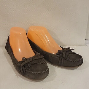 LADIES‎ MINNETONKA GRAY SUEDE DRIVING MOCCASINS (sz 7)